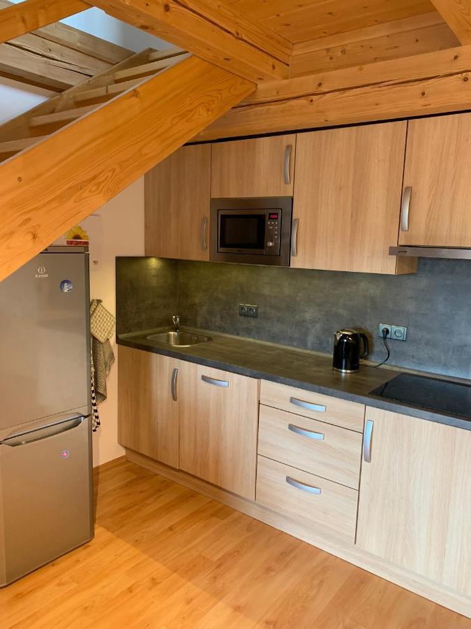 Apartman Mezi Kopci - Mid Hills Apartment Roudnice Bagian luar foto